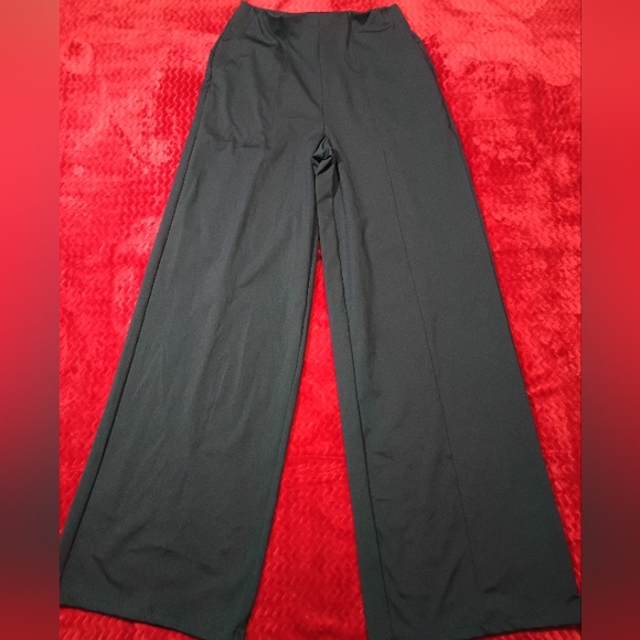 Black Wide Leg Pants with Stretchy Waistband(Excellent Condition M tall) - Picture 2 of 4